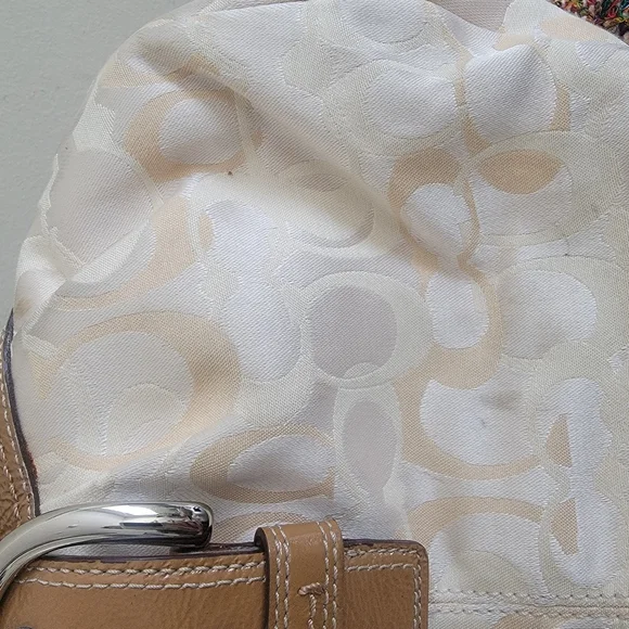 Coach Shoulder Bag And Wallet Set